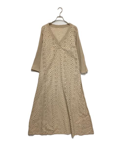 ISSEY MIYAKE（イッセイミヤケ）ISSEY MIYAKE (イッセイミヤケ) パンチングレースワンピース ベージュ サイズ:Ｍの古着・服飾アイテム