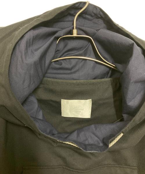 QUILP MODE&ARTISANS（クウィルプ モード＆アーティサンズ）QUILP MODE&ARTISANS (クウィルプ モード＆アーティサンズ) プルオーバーミリタリースモック ブラック サイズ:2の古着・服飾アイテム