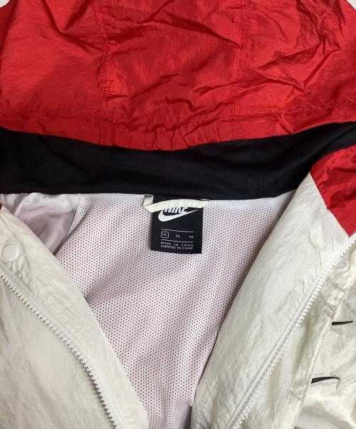 NIKE（ナイキ）NIKE (ナイキ) SWOOSH HOODY WOVEN JACKET ブラック×レッド サイズ:XLの古着・服飾アイテム