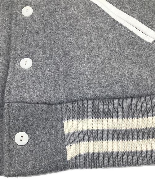 skookum（スクーカム）skookum (スクーカム) スタジャン グレー サイズ:Mの古着・服飾アイテム