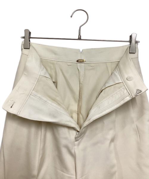 MUSE de Deuxieme Classe（ミューズ ドゥーズィエム クラス）MUSE de Deuxieme Classe (ミューズ ドゥーズィエム クラス) WOOL SERGEタックパンツ アイボリー サイズ:36の古着・服飾アイテム