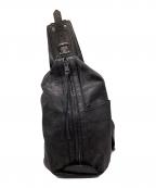 AKMエーケーエム）の古着「レザーボディーバッグ」｜ブラック