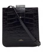 A.P.C.アーペーセー）の古着「型押しショルダーバッグ」｜ブラック