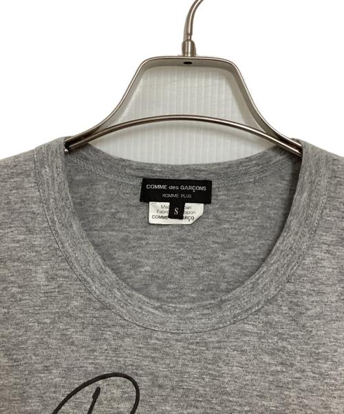 COMME des GARCONS HOMME PLUS（コムデギャルソンオムプリュス）COMME des GARCONS HOMME PLUS (コムデギャルソンオムプリュス) Rolling Stones Printed T Shirt グレー サイズ:Sの古着・服飾アイテム