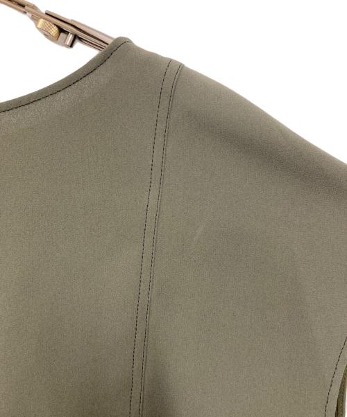 Diagram（ダイアグラム）Diagram (ダイアグラム) サテン切替ジョーゼットブラウス カーキ サイズ:36の古着・服飾アイテム