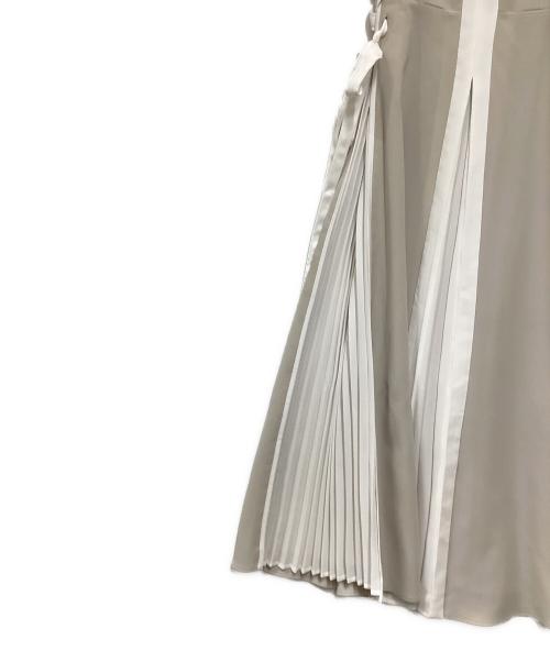 Snidel（スナイデル）Snidel (スナイデル) サイドプリーツバイカラーワンピ ベージュ サイズ:Mの古着・服飾アイテム