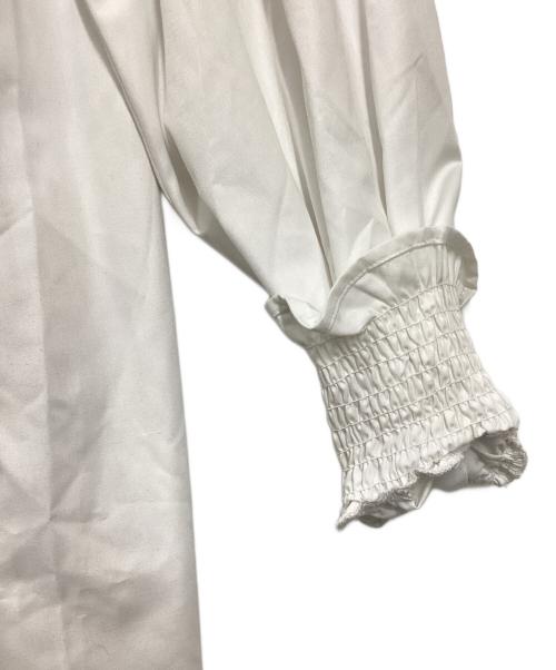 Yuko Higuchi（ユウコ ヒグチ）Yuko Higuchi (ユウコ ヒグチ) ブラウス 眼花ちゃん ホワイト サイズ:Freeの古着・服飾アイテム