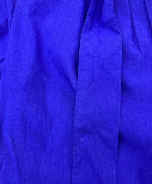 ISSEY MIYAKE（イッセイミヤケ）ISSEY MIYAKE (イッセイミヤケ) ハイウエストパンツ ブルー サイズ:2の古着・服飾アイテム