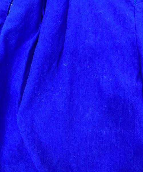 ISSEY MIYAKE（イッセイミヤケ）ISSEY MIYAKE (イッセイミヤケ) ハイウエストパンツ ブルー サイズ:2の古着・服飾アイテム