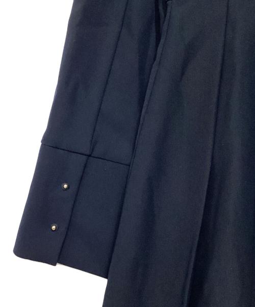 anuans（アニュアンス）anuans (アニュアンス) ダブルサテンノーカラータックワンピース ネイビー サイズ:Mの古着・服飾アイテム