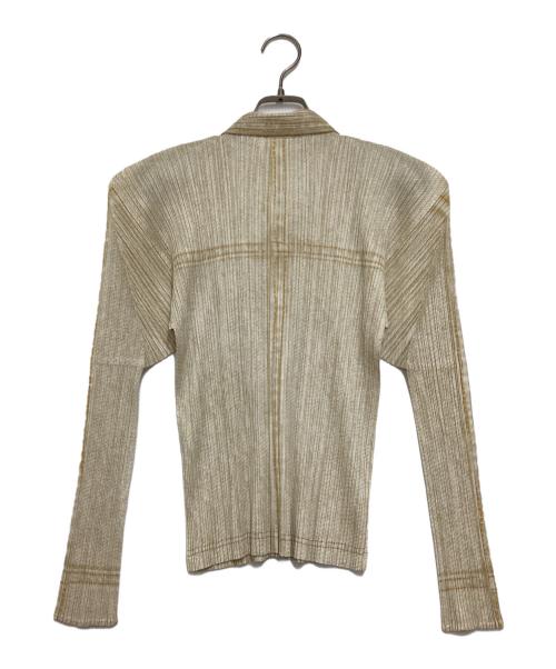 PLEATS PLEASE（プリーツプリーズ）PLEATS PLEASE (プリーツプリーズ) ホワイトデニムジャケット転写プリーツシャツ ベージュ サイズ:3の古着・服飾アイテム