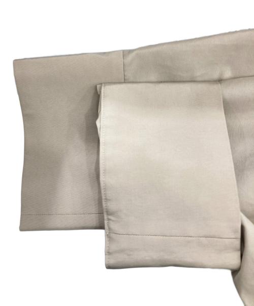 UN3D.（アンスリード）UN3D. (アンスリード) ショートギャザーシャツブルゾン ベージュ サイズ:FREEの古着・服飾アイテム