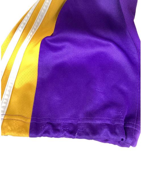 adidas（アディダス）adidas (アディダス) NBA (エヌビーエー) トラックパンツ パープル×イエロー サイズ:Mの古着・服飾アイテム