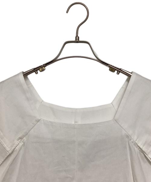 cygne（シーニュ）cygne (シーニュ) ボリュームショルダーブラウス ホワイトの古着・服飾アイテム