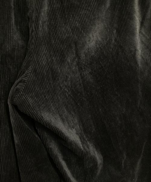 journal standard L'essage（ジャーナルスタンダード レサージュ）journal standard L'essage (ジャーナルスタンダード レサージュ) ストレッチコーデュロイ 2タックパンツ ブラック サイズ:36の古着・服飾アイテム