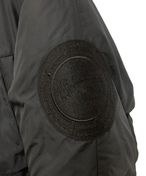 MEN'S BIGI（メンズビギ）MEN'S BIGI (メンズビギ) Denham (デンハム) 別注ブラックダウンジャケット ブラック サイズ:02の古着・服飾アイテム