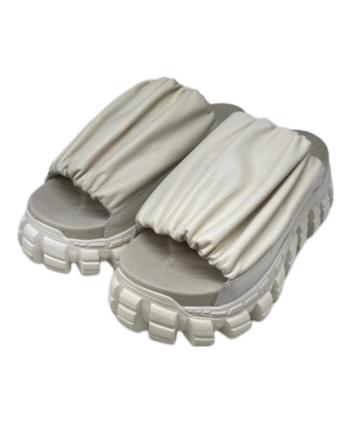 MAISON SPECIAL（メゾンスペシャル）MAISON SPECIAL (メゾンスペシャル) SPECIAL SHOES FACTORY (スペシャルシューズファクトリー) Rattling Sole Gathering Sandal ホワイト サイズ:26.5cmの古着・服飾アイテム