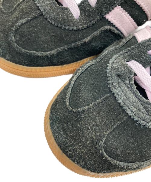 adidas（アディダス）adidas (アディダス) スニーカー ブラック×ピンク サイズ:26.5㎝の古着・服飾アイテム