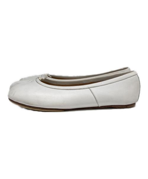 Maison Margiela 22（メゾンマルジェラ）Maison Margiela 22 (メゾンマルジェラ 22) tabi バレエシューズ ホワイト サイズ:36の古着・服飾アイテム