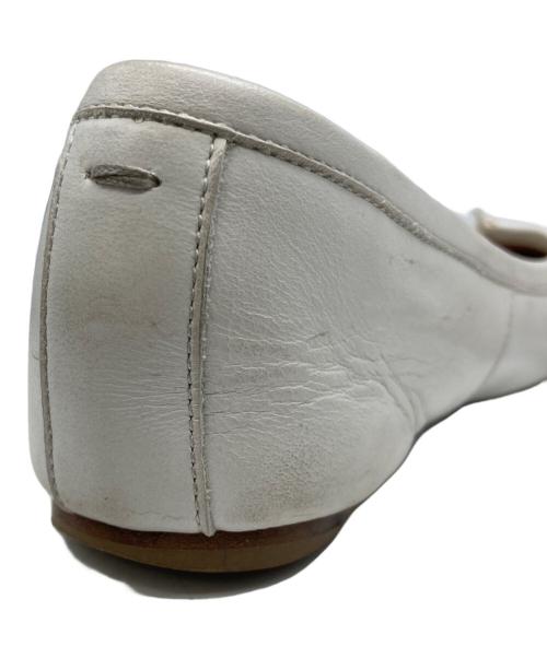 Maison Margiela 22（メゾンマルジェラ）Maison Margiela 22 (メゾンマルジェラ 22) tabi バレエシューズ ホワイト サイズ:36の古着・服飾アイテム