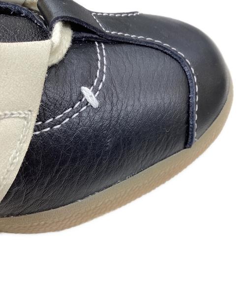 adidas（アディダス）adidas (アディダス) FOOT INDUSTRY (フットインダストリー) ガゼル インドア ブラック サイズ:24 未使用品の古着・服飾アイテム