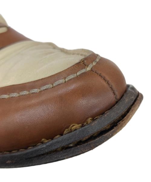 Jalan Sriwijaya（ジャランスリウァヤ）Jalan Sriwijaya (ジャランスリウァヤ) コインローファー ホワイト×ブラウン サイズ:39の古着・服飾アイテム