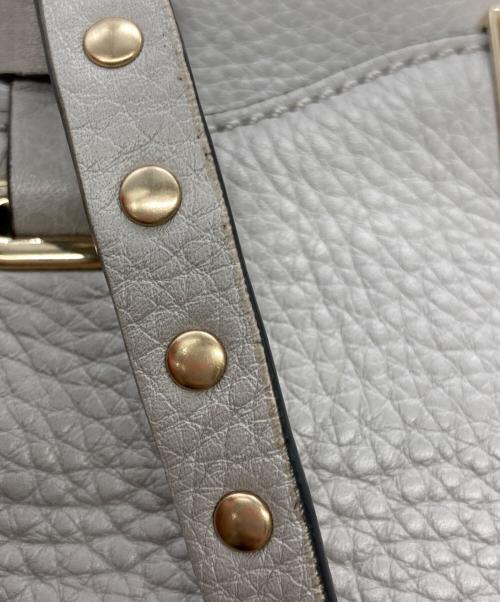 VALENTINO（ヴァレンティノ）VALENTINO (ヴァレンティノ) スタッズショルダーバッグ グレーの古着・服飾アイテム