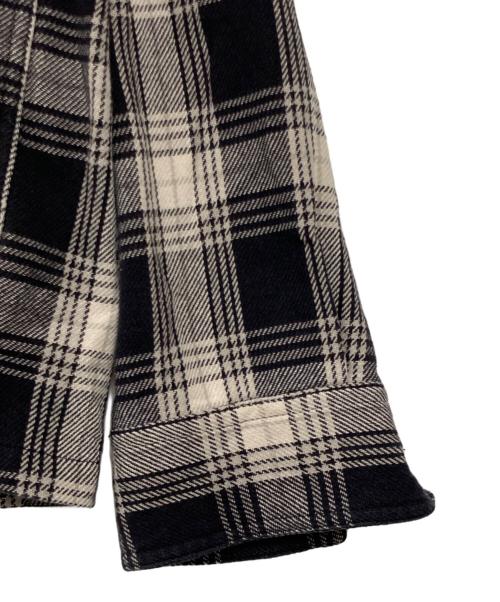 stussy（ステューシー）stussy (ステューシー) チェックシャツ ホワイト×ブラック サイズ:Lの古着・服飾アイテム