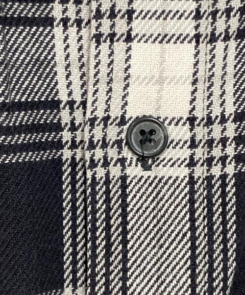 stussy（ステューシー）stussy (ステューシー) チェックシャツ ホワイト×ブラック サイズ:Lの古着・服飾アイテム