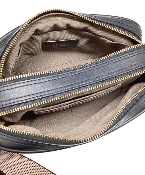 FURLA（フルラ）FURLA (フルラ) リリークロスボディカメラバッグ ホワイトの古着・服飾アイテム