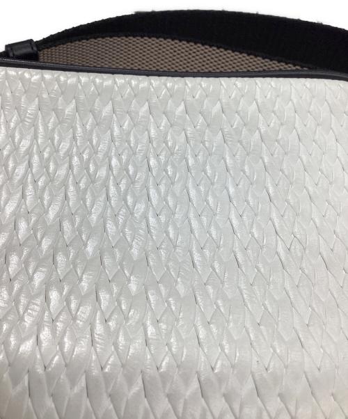 FURLA（フルラ）FURLA (フルラ) リリークロスボディカメラバッグ ホワイトの古着・服飾アイテム