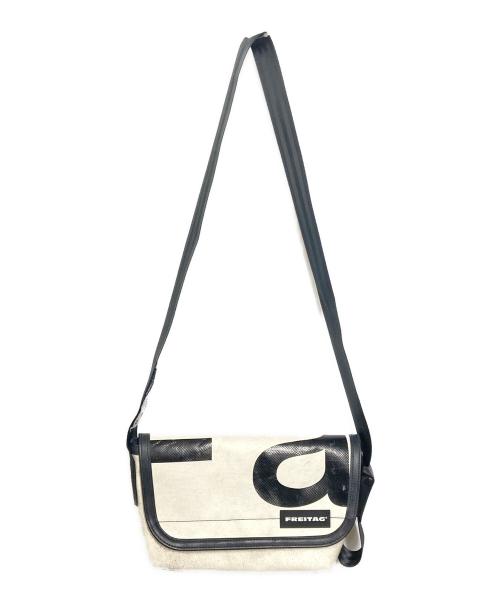 FREITAG（フライターグ）FREITAG (フライターグ) ショルダーバッグ ホワイト×ブラックの古着・服飾アイテム