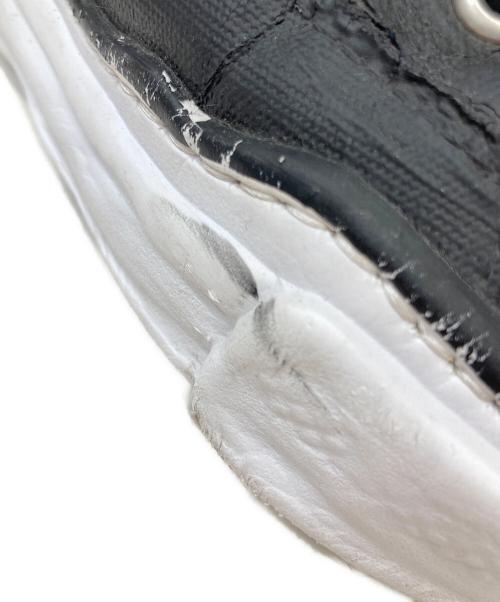 Maison MIHARA YASUHIRO（メゾン ミハラ ヤスヒロ）Maison MIHARA YASUHIRO (メゾン ミハラ ヤスヒロ) PETERSON ローカットキャンバススニーカー ブラック×ホワイト サイズ:43の古着・服飾アイテム