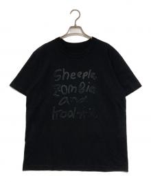 sacai（サカイ）の古着「MADSAKI Print Tee」｜ブラック