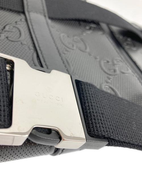 GUCCI（グッチ）GUCCI (グッチ) GGエンボスウエストバッグ ブラックの古着・服飾アイテム