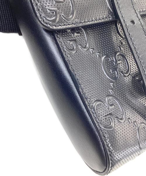 GUCCI（グッチ）GUCCI (グッチ) GGエンボスウエストバッグ ブラックの古着・服飾アイテム