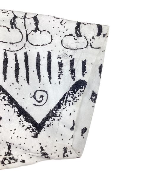 MICKEY UNLIMITED（ミッキー アンリミテッド）MICKEY UNLIMITED (ミッキー アンリミテッド) フルプリント ネイティブグラフィックTシャツ ホワイト サイズ:Mの古着・服飾アイテム