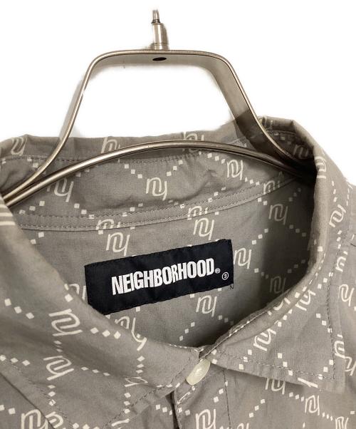 NEIGHBORHOOD（ネイバーフッド）NEIGHBORHOOD (ネイバーフッド) モノグラム ショートスリーブシャツ グレー サイズ:Mの古着・服飾アイテム