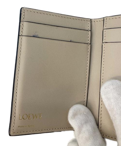 LOEWE（ロエベ）LOEWE (ロエベ) 3つ折り財布 ベージュの古着・服飾アイテム