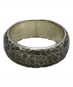 竜頭リュウズ）の古着「甲丸岩石丸鎚目リング」