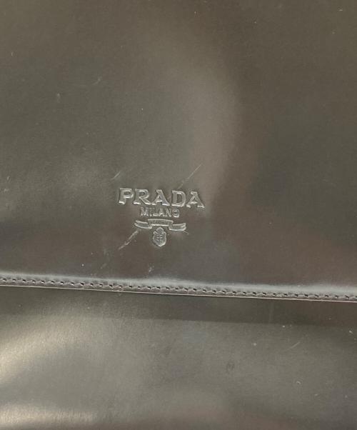 PRADA（プラダ）PRADA (プラダ) エナメルショルダーバッグ ブラウンの古着・服飾アイテム