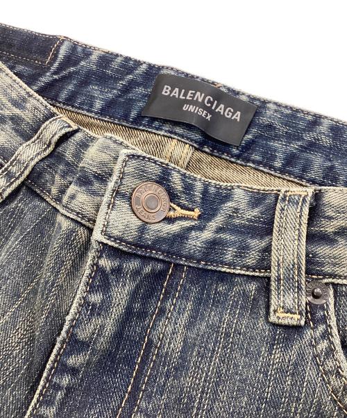 BALENCIAGA（バレンシアガ）BALENCIAGA (バレンシアガ) ウォッシュド加工ブーツカットデニムパンツ インディゴ サイズ:Mの古着・服飾アイテム