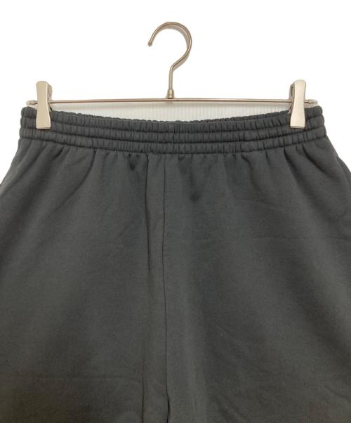 BALENCIAGA（バレンシアガ）BALENCIAGA (バレンシアガ) ロゴ刺繍 スウェット ハーフパンツ ダークグレー サイズ:XXSの古着・服飾アイテム