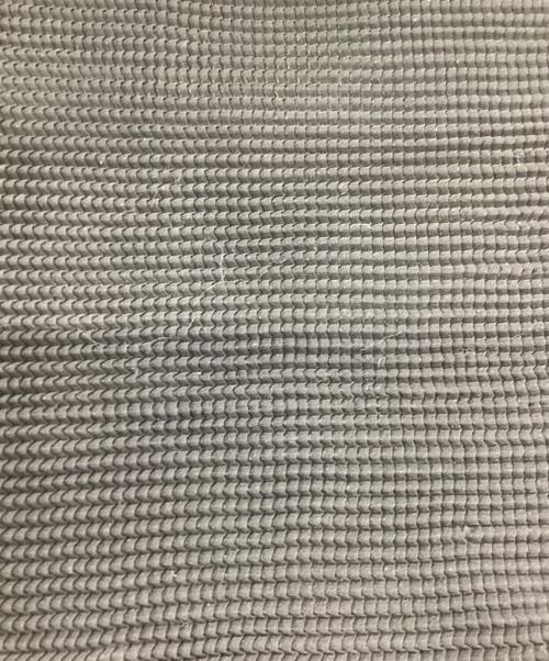 ISSEY MIYAKE（イッセイミヤケ）ISSEY MIYAKE (イッセイミヤケ) プリーツノースリーブカットソー ブラック サイズ:Mの古着・服飾アイテム