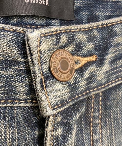 BALENCIAGA（バレンシアガ）BALENCIAGA (バレンシアガ) ウォッシュド加工ブーツカットデニムパンツ インディゴ サイズ:Mの古着・服飾アイテム