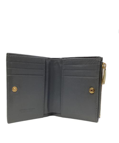 BOTTEGA VENETA（ボッテガベネタ）BOTTEGA VENETA (ボッテガベネタ) 2つ折り財布 グレーの古着・服飾アイテム