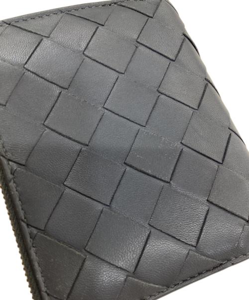 BOTTEGA VENETA（ボッテガベネタ）BOTTEGA VENETA (ボッテガベネタ) 2つ折り財布 グレーの古着・服飾アイテム