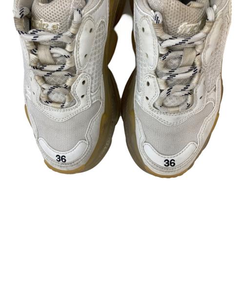 BALENCIAGA（バレンシアガ）BALENCIAGA (バレンシアガ) Triple S ホワイト×ベージュ サイズ:36の古着・服飾アイテム