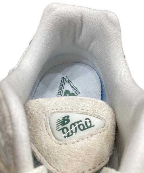 NEW BALANCE（ニューバランス）NEW BALANCE (ニューバランス) 9060 ローカットスニーカー アイボリー×グリーン サイズ:25.5の古着・服飾アイテム