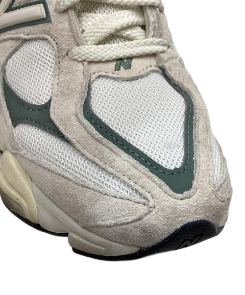 NEW BALANCE（ニューバランス）NEW BALANCE (ニューバランス) 9060 ローカットスニーカー アイボリー×グリーン サイズ:25.5の古着・服飾アイテム